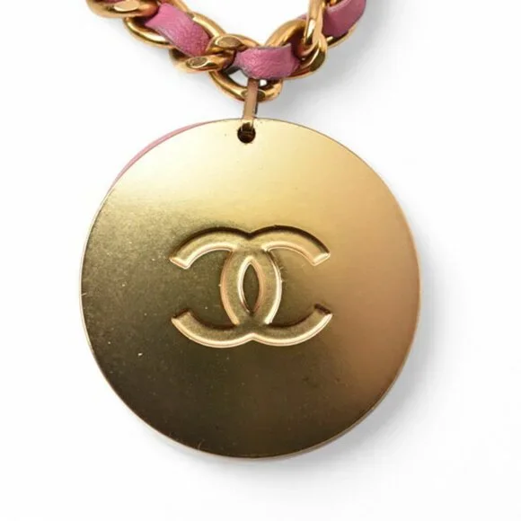 CHANEL Authentic Pink Logo Bracelet - Picture 6 of 7